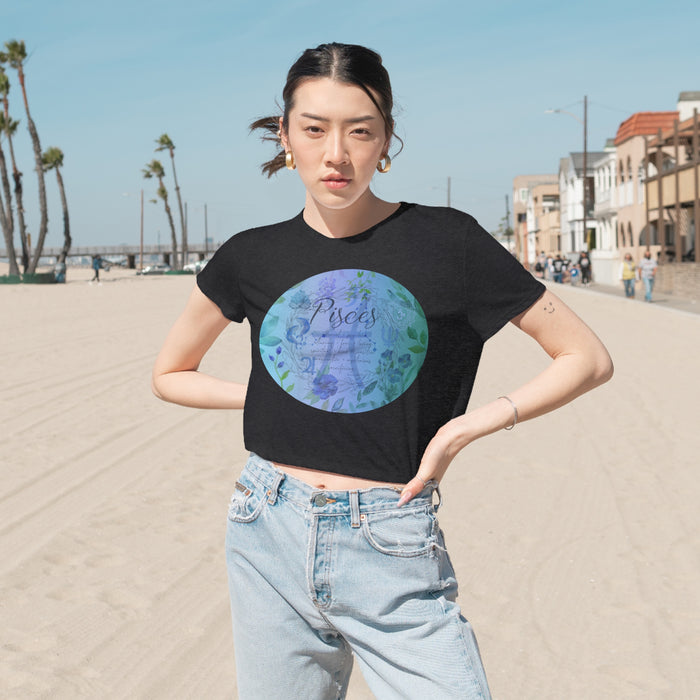 Pisces Women's Flowy Cropped Tee